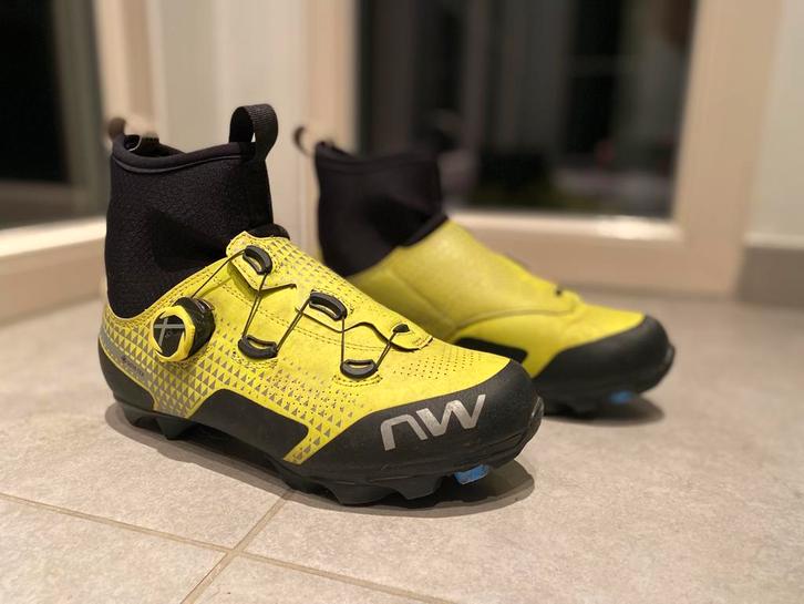 Chaussures VTT Northwave Celsius XC Arctic Fluo taille 39, Vélos & Vélomoteurs, Accessoires vélo | Vêtements de cyclisme, Utilisé