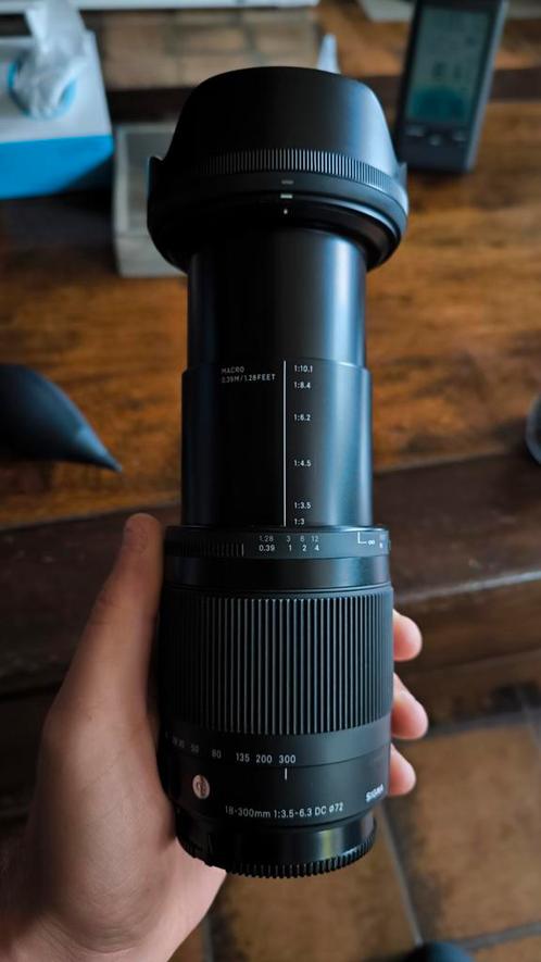 Sigma 18-300mm F3.5-6.3 monture sony A, Audio, Tv en Foto, Foto | Lenzen en Objectieven, Zo goed als nieuw, Ophalen of Verzenden