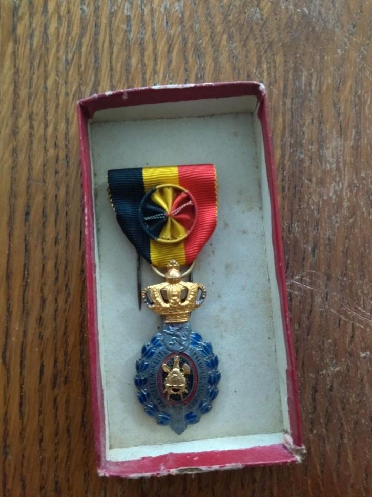 Décorations ouvrières belges, 1re et 2e classe, Timbres & Monnaies, Pièces & Médailles, Or, Enlèvement ou Envoi