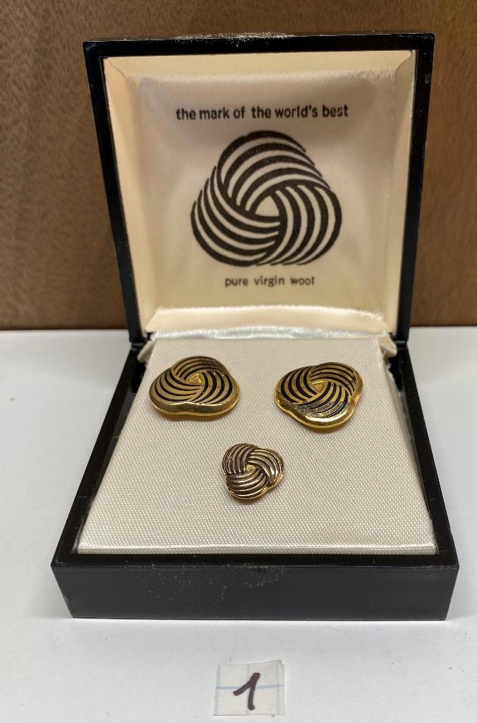 Woolmark Lot manchetteknopen, dasspelden en kraagspelden, Handtassen en Accessoires, Manchetknopen, Zo goed als nieuw, Goud, Verguld