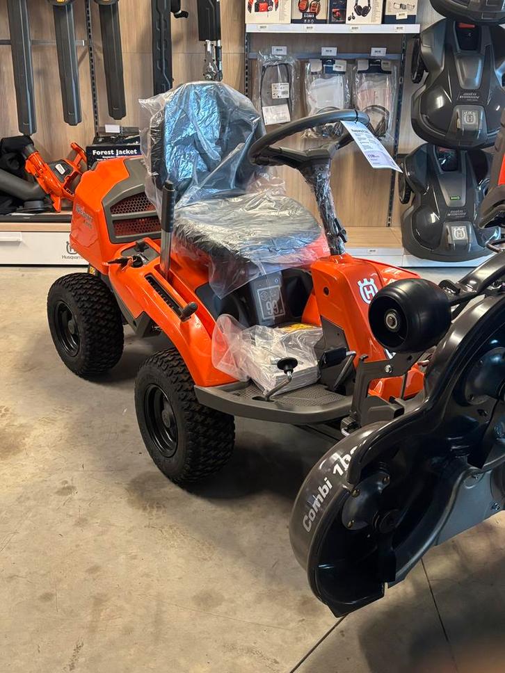 Husqvarna R 214TC, Tuin en Terras, Zitmaaiers, Nieuw, 90 tot 120 cm, Elektrische starter, Mulchfunctie, Ophalen