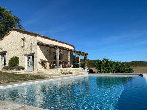 Charmante maison de vacances avec piscine privée, le paradis, Vacances, Maisons de vacances | France, Dordogne, Maison de campagne ou Villa