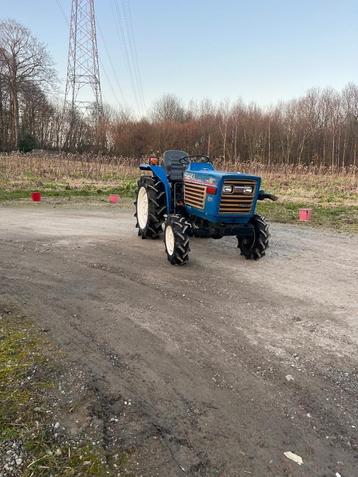 *** Magnifique attelage 4x4 Iseki tu1700 19ch 3cil 4x4 501 h, Enlèvement