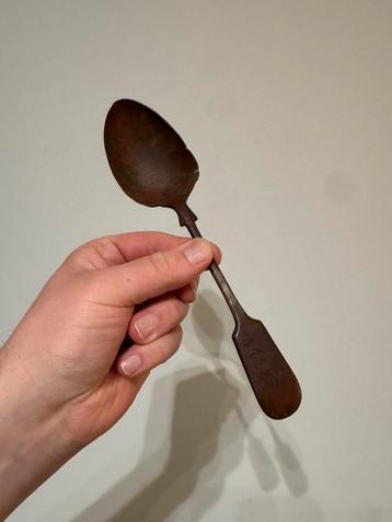 Wo1 Engelse lepel met stamnummer beschikbaar voor biedingen