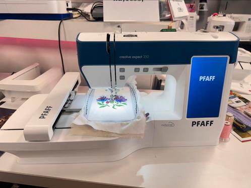 PFAFF Creative expect 350 borduurmachine, Hobby en Vrije tijd, Naaimachines en Toebehoren, Nieuw, Lockmachine, Janome, Ophalen