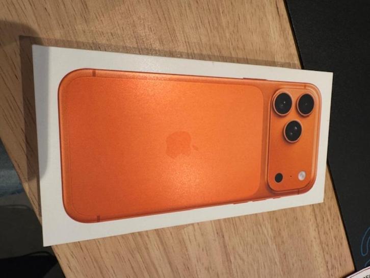 iPhone 17 Pro Max 512GB "Cosmic Orange", Telecommunicatie, Mobiele telefoons | Hoesjes en Screenprotectors | Apple iPhone, Zo goed als nieuw