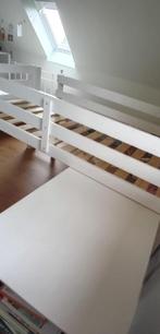 Bed met uitschuifbaar bureau en boekenkastje, Huis en Inrichting, Ophalen, Eenpersoons, Zo goed als nieuw, 200 cm