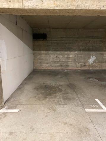 Place de parking couverte Uccle Bruxelles a louer beschikbaar voor biedingen