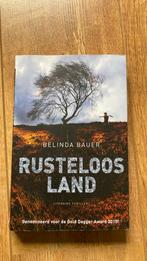 Belinda Bauer - Rusteloos land, Ophalen of Verzenden, Zo goed als nieuw, Belinda Bauer