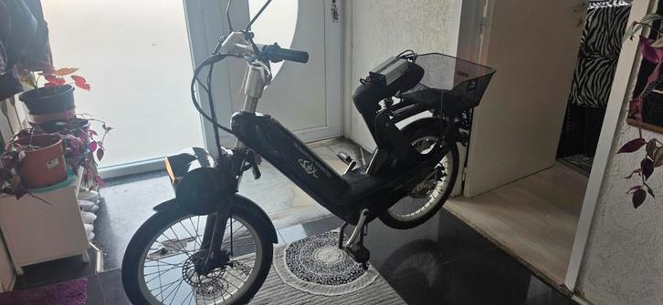 Elektrische fiets/scooter Solex, Fietsen en Brommers, Elektrische fietsen, Zo goed als nieuw, Ophalen