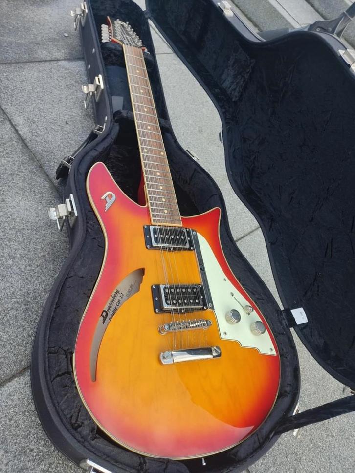 Duesenberg 12 string - double cat + case, Muziek en Instrumenten, Snaarinstrumenten | Gitaren | Elektrisch, Zo goed als nieuw