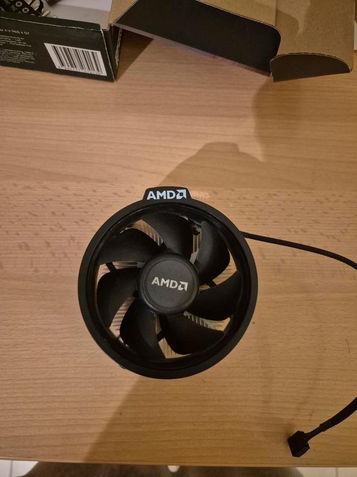 Ventirad AMD Wraith Stealth (AM4/ AM5), Computers en Software, Videokaarten, Zo goed als nieuw, AMD, Ophalen