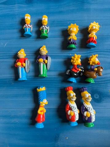 Verschillende beeldjes de simpsons, playmobil, disney enz.