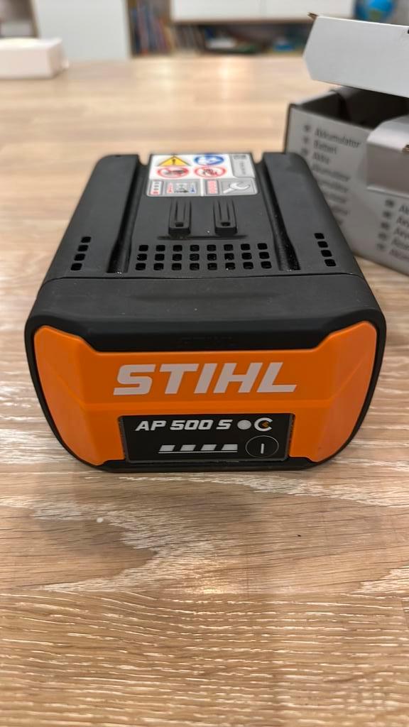 Stihl AP500s, Tuin en Terras, Hand-tuingereedschap, Zo goed als nieuw, Ophalen