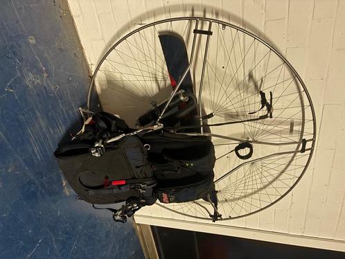 Paramotor pap moster 185. 6vlieguren, Sport en Fitness, Zweefvliegen en Paragliding, Zo goed als nieuw, Paramotor, Gemotoriseerd
