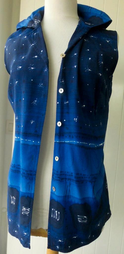 Tunique Bleue avec Capuchon Taille : 42, Vêtements | Femmes, Blouses & Tuniques, Comme neuf, Taille 38/40 (M), Bleu, Enlèvement ou Envoi