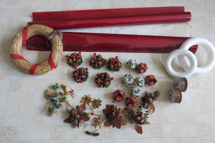 Kerstartikelen in 1 lot, Diversen, Kerst, Zo goed als nieuw, Ophalen