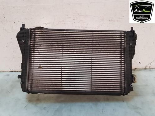RADIATEUR COMPLEET Volkswagen Passat Variant (365), Auto-onderdelen, Airco en Verwarming, Volkswagen, Gebruikt