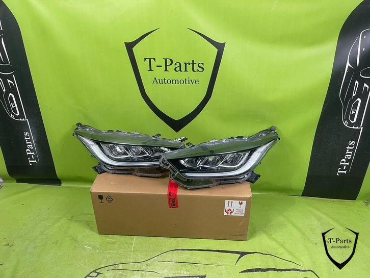 toyota yaris koplamp links rechts 81110K0081 lamp 81150K0081, Auto-onderdelen, Verlichting, Toyota, Gebruikt