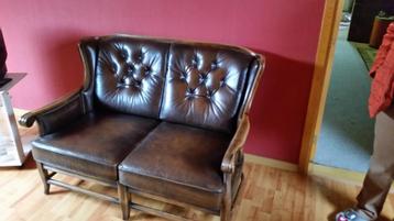 Zetel chesterfield in uitstekende staat  beschikbaar voor biedingen