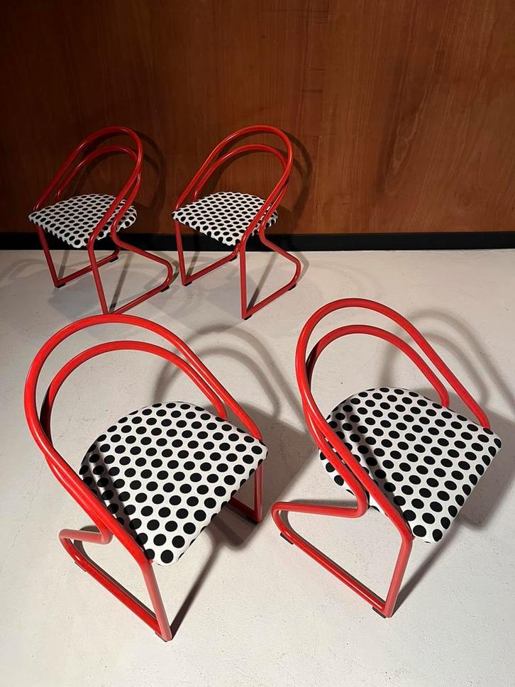 4 chaises vintage des années 80 , livraison gratuite, Huis en Inrichting, Stoelen, Zo goed als nieuw, Rood, Ophalen