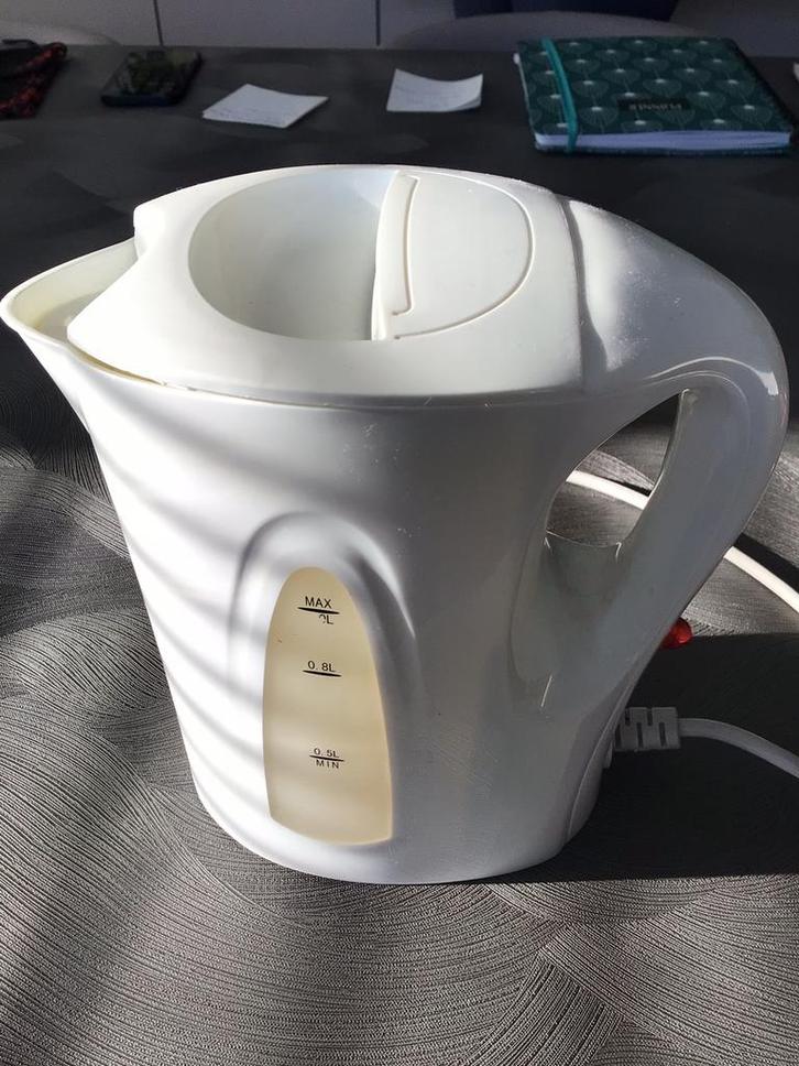 Waterkoker HOME, Electroménager, Bouilloires, Utilisé, 1 à 2 litres, Enlèvement ou Envoi