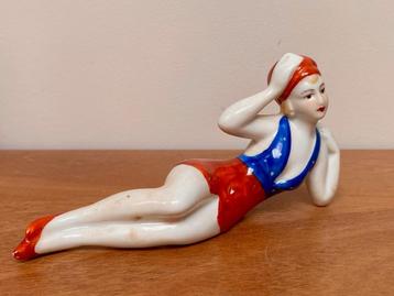 ANCIENNE FIGURINE PORCELAINE BAIGNEUSE ART DÉCO  BORD de MER, Enlèvement ou Envoi