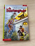 Boek de beestenbende, Ophalen of Verzenden, Zo goed als nieuw