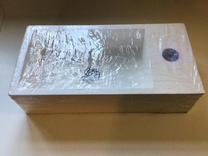 WASBAKJE WIT KOMPOSIET 36X18X9 CM. NIEUW !, Huis en Inrichting, Badkamer | Badkamermeubels, Nieuw, Wasbak of Wastafel, Ophalen