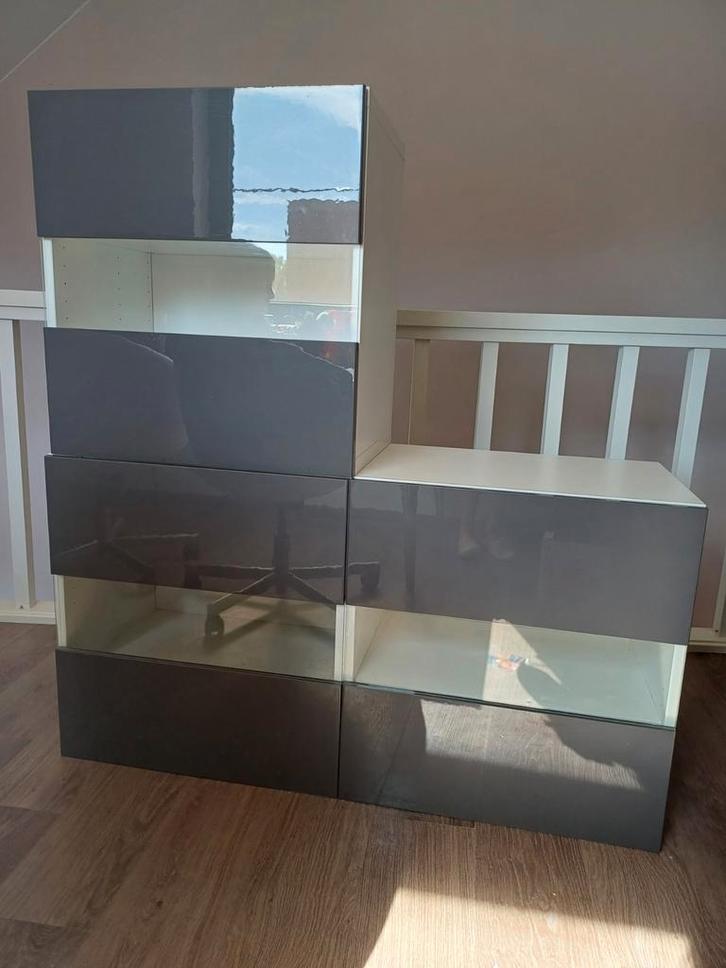 1 dubbele en 1 enkele kast, grijs/wit, Huis en Inrichting, Kasten | Vitrinekasten, Zo goed als nieuw, Ophalen