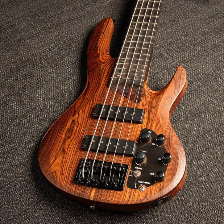 ESP LTD B1005 DELUXE, Muziek en Instrumenten, Snaarinstrumenten | Gitaren | Bas, Zo goed als nieuw, Elektrisch, 5-snarig, Ophalen