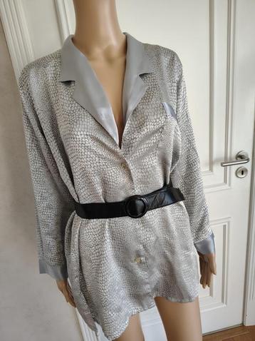 Vintage zilver kleurige feestelijke blouse   beschikbaar voor biedingen