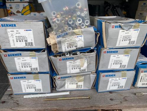 gereedschap slagpluggen en kozijnpluggen en ...., Doe-het-zelf en Bouw, Gereedschap | Handgereedschap, Zo goed als nieuw, Ophalen