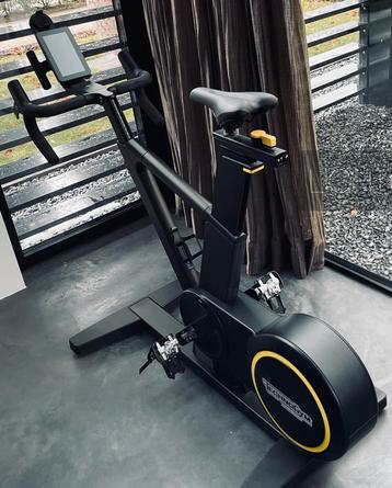 TECHNOGYM SKILLBIKE SKILL BIKE 