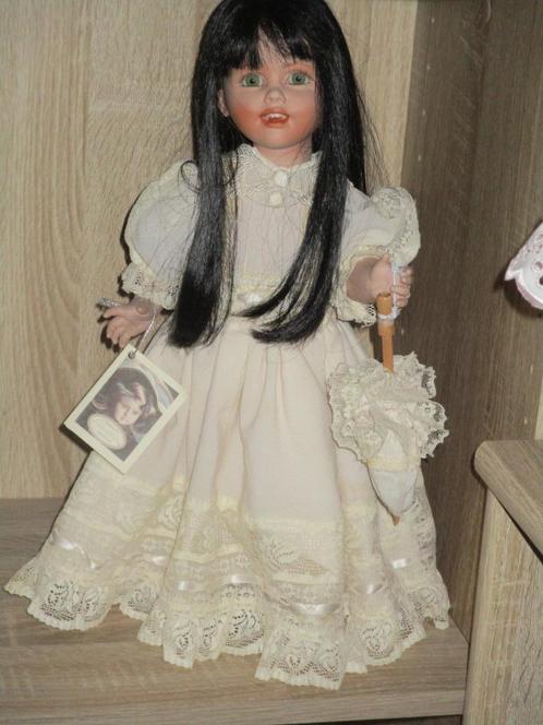 le bambole di arianna pop allles porselein  bisquiti40  hoog, Verzamelen, Poppen, Zo goed als nieuw, Pop, Ophalen of Verzenden