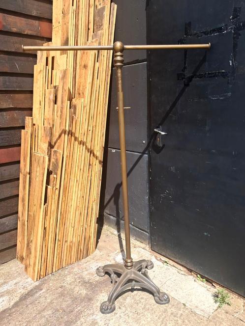 metalen kledingrek, Huis en Inrichting, Woonaccessoires | Kapstokken, Zo goed als nieuw, Staande kapstok, Metaal, Ophalen