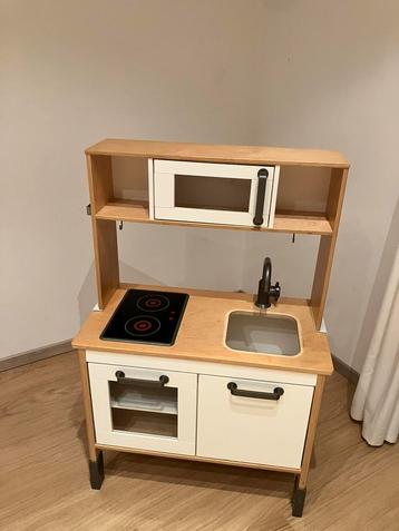 Ikea keukentje beschikbaar voor biedingen