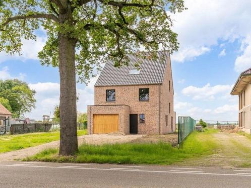 Huis te koop in Maaseik, 3 slpks, Immo, Huizen en Appartementen te koop, Vrijstaande woning