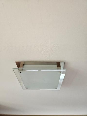 Lampen plafond en wand beschikbaar voor biedingen