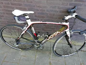 KUOTA Carbon ULTEGRA groep NU MAVIC wielen in nieuwstaat beschikbaar voor biedingen