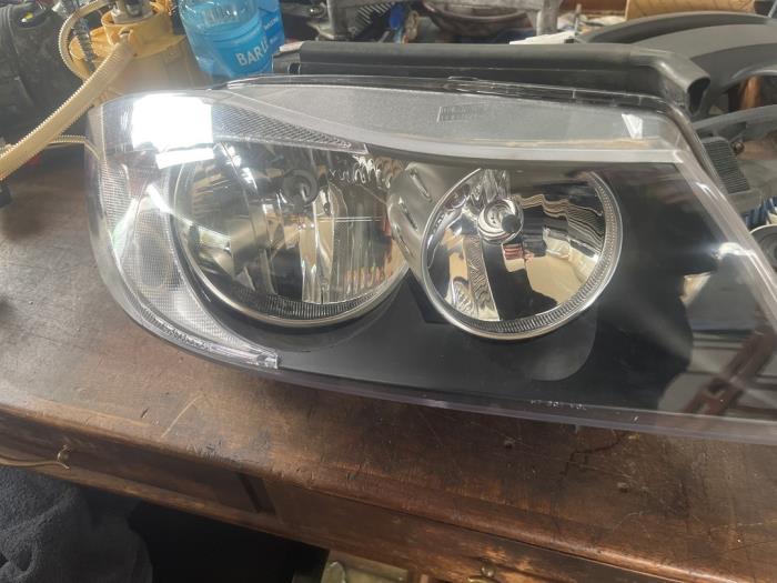 Koplamp rechts van een BMW 3-Serie, Auto-onderdelen, Verlichting, BMW, Gebruikt, 3 maanden garantie, Ophalen of Verzenden