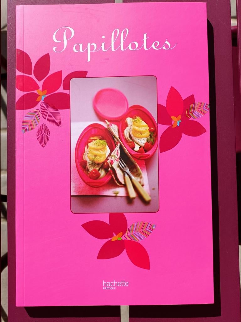 Livre de recettes Papillotes Coll. Marabout, Livres, Enlèvement ou Envoi