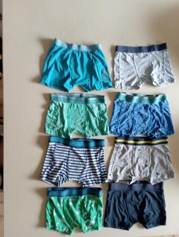 24 kinder boxers maat 110/116 en 122/128 beschikbaar voor biedingen