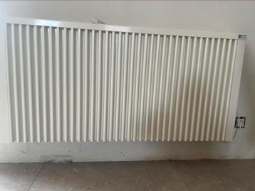 2 radiateurs électriques inertie AeroFlow 2450W, Enlèvement, Comme neuf, Thermostat