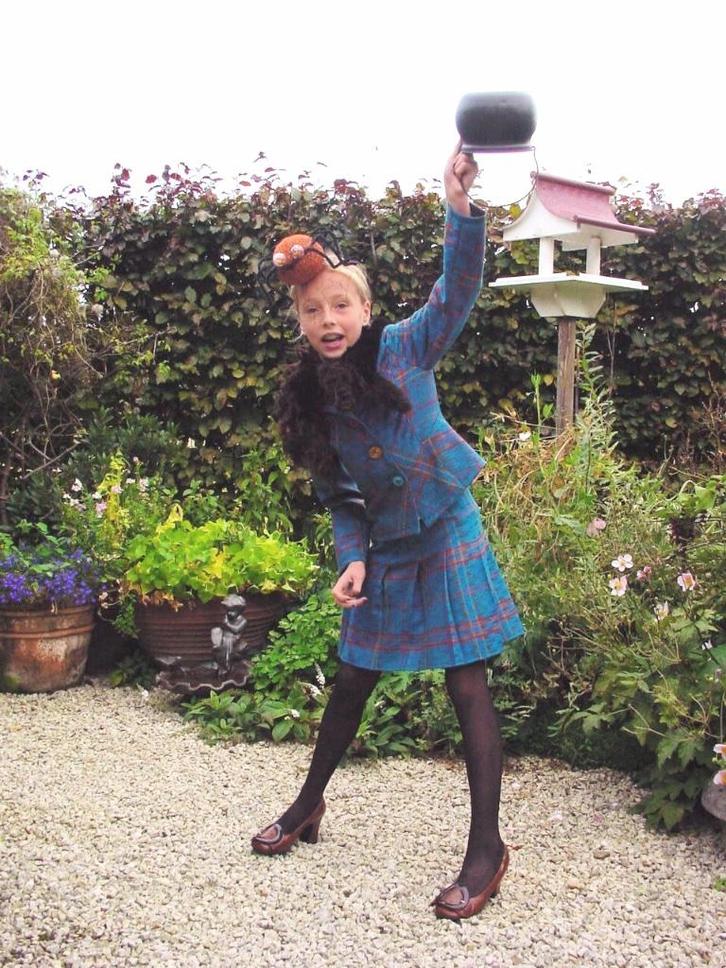 Halloween kostuum nuffig heksje heks + boa + spinhoedje, Kinderen en Baby's, Carnavalskleding en Verkleedspullen, Gebruikt, Meisje