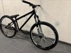 Custom  YT dirtjumper, Ophalen, Zo goed als nieuw