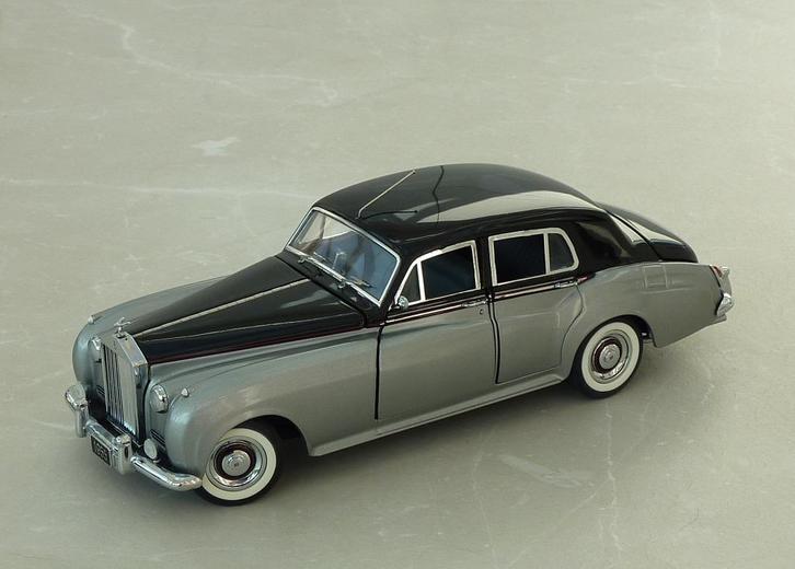 Franklin Mint 1-24 1955 Rolls Royce Silver Cloud, NIEUWSTAAT, Hobby en Vrije tijd, Modelauto's | 1:24, Nieuw, Auto, Overige merken