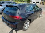 Volkswagen Golf Mark 8 (2020) Life MET GARANTIE (bj 2021), Auto's, Stof, Gebruikt, Euro 6, Zwart