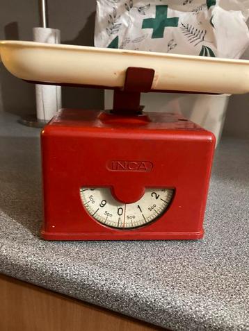 Balance vintage INCA rouge - 2 kg - Années 70/80 - RDA beschikbaar voor biedingen
