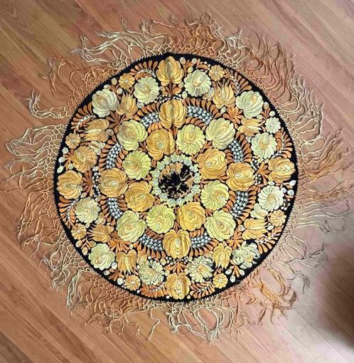Vintage tafelkleed rond 90 cm, Huis en Inrichting, Tafelkleden, Gebruikt, Rond, Ophalen of Verzenden